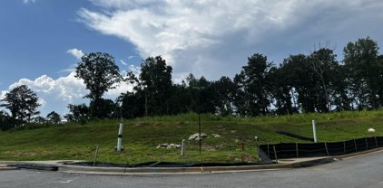 748 Middle Fork Trail, Suwanee