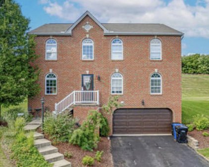 11893 Dartmoor Dr., North Huntingdon