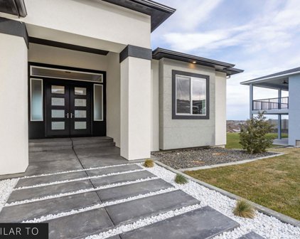 2457 Falconcrest Loop, Richland
