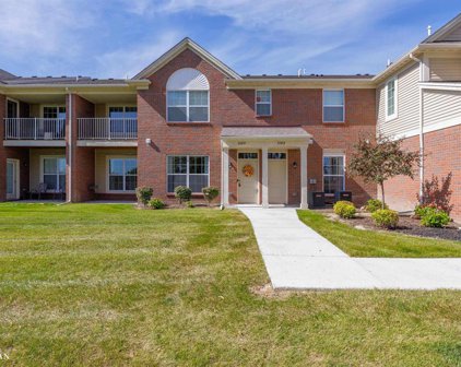 51850 EAST POINTE LANE, Chesterfield Twp