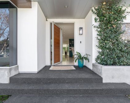 12334  Cantura St, Studio City