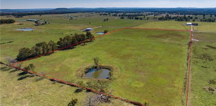 471555 E 660 Road, Westville