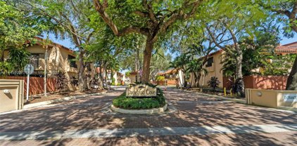 10049 Sw 77th Ct, Miami