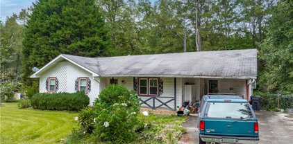 2101 Gravel Springs Road, Buford
