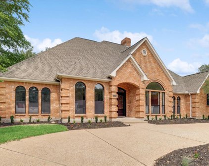 7225 Summitview  Drive, Irving