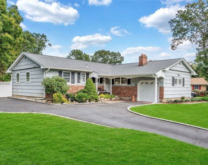 7 Galahad Lane, Nesconset