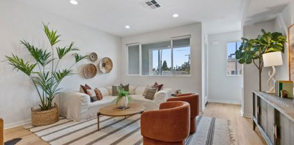 13225 Victory Boulevard, Valley Glen