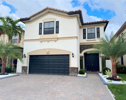 8719 W 33rd Ave, Hialeah