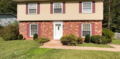 4006 Buckingham Ct, Dumfries