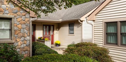 615 Glenwood Ln, West Chester