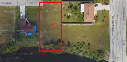 722 Ne 12th Street, Cape Coral