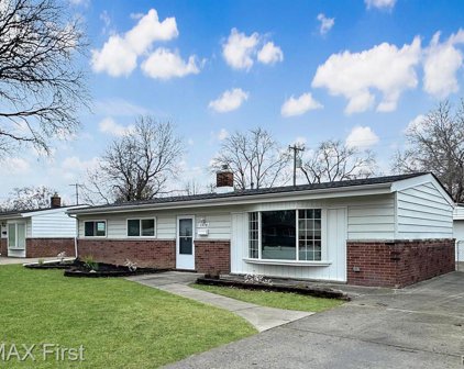 11478 SILVER, Sterling Heights