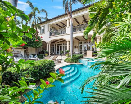 6915 Valencia Dr, Fisher Island