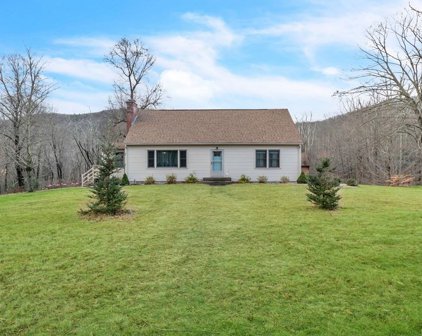 434 Chapin Rd, Hampden