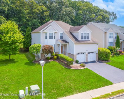 11 Mulberry Lane, Holmdel