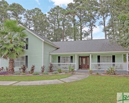115 E Coquena Circle E, Savannah