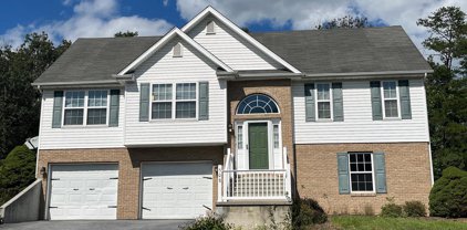 508 Aztec Dr, Martinsburg