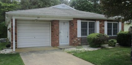35 Meadowbrook Road, Brick