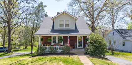1311 Peaks  St, Bedford