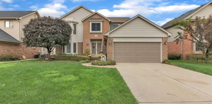 13735 WELLINGTON, Sterling Heights