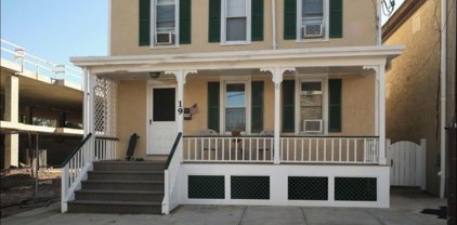 19 Bloomfield Ave, Flemington Boro