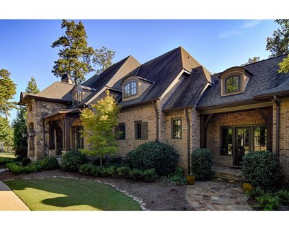 912 Chattooga Trace, Suwanee