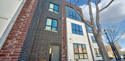 8142 Lincoln Avenue, Skokie