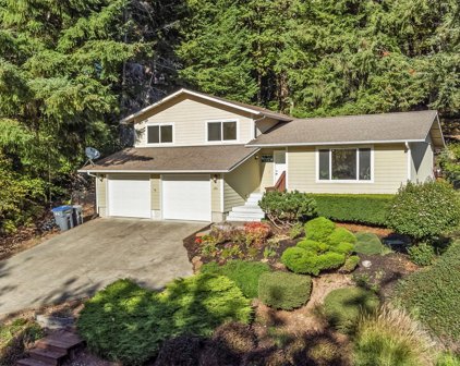 281 E Shorecrest Drive, Shelton