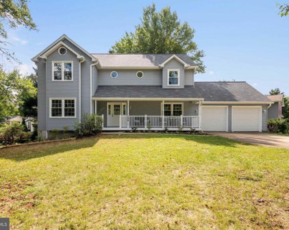 908 Ashburn St, Herndon