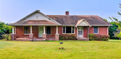 2475 Union Cross Road, Winston Salem