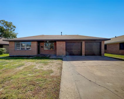 2510 Hillshire Drive, Deer Park