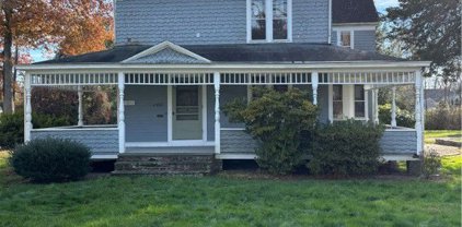 2492 Kingstown Road, South Kingstown