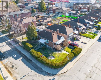 61 Lightbourn, Toronto