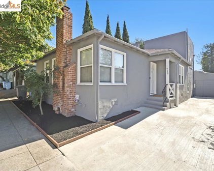 2238 Russell St, Berkeley
