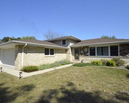 3841 N Galesburg Court, Arlington Heights