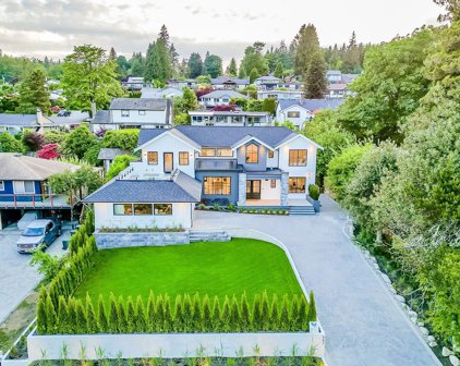 587 N Dollarton Hwy, North Vancouver