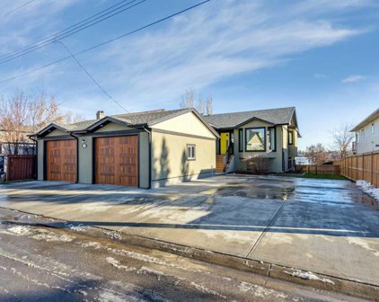 760 West Chestermere Drive, Chestermere