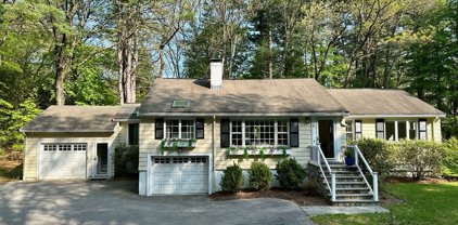 8 Orchard Lane, Wayland