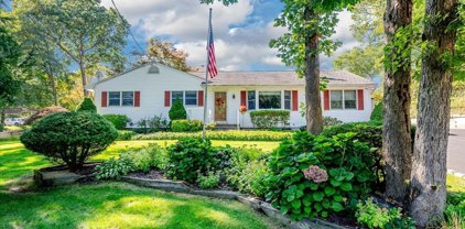 34 Mayfair Road, Nesconset