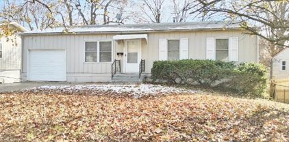 8713 E 92nd Place, Kansas City