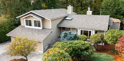 6121 145th Place SE, Bellevue