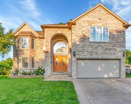 39164 BLACKSTONE, Sterling Heights