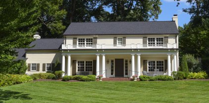 867 Canal Dr, Mclean