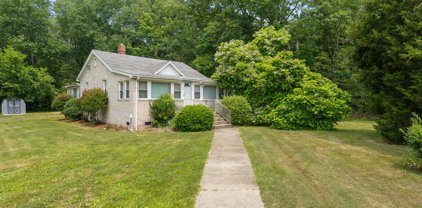16458 Rock Point Rd, Newburg