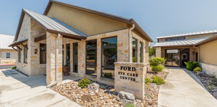 712 Hill Country Dr, Kerrville