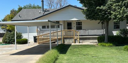 512 West Ninth, Hugoton