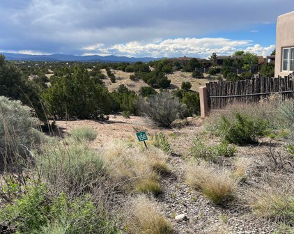 38 Camino De Vecinos, Santa Fe