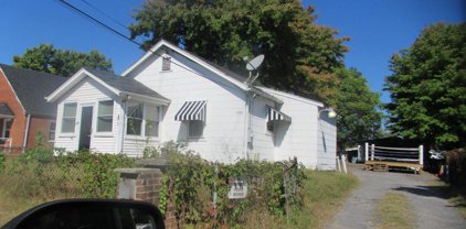 3910 Coach Ln, Suitland