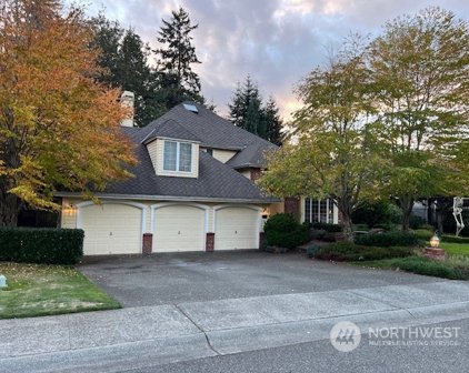 6130 Bayview Drive, Mukilteo