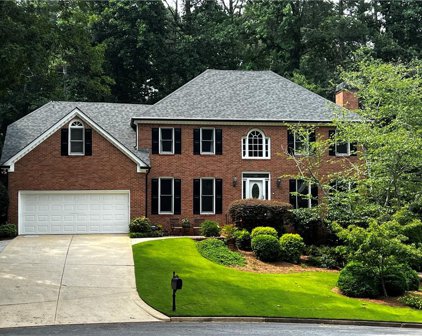 315 Woodlake Court, Alpharetta